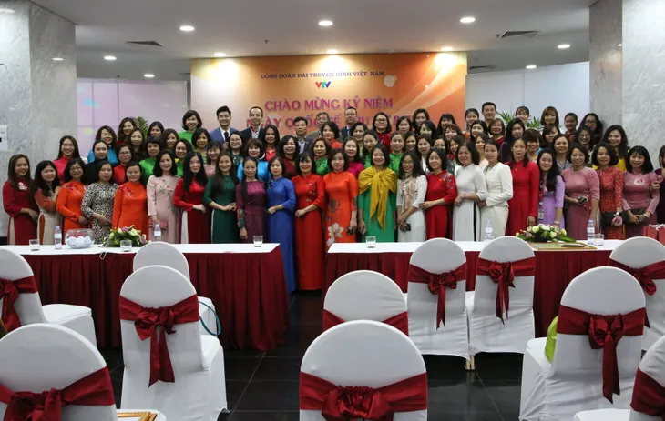 Đài THVN sôi nổi hoạt động kỷ niệm ngày Quốc tế phụ nữ 8/3 - Ảnh 14. Đài THVN sôi nổi hoạt động kỷ niệm ngày Quốc tế phụ nữ 8/3 - Ảnh 14.