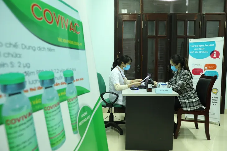 Việt Nam dự kiến tiêm mũi vaccine COVID-19 đầu tiên vào ngày 8/3 - Ảnh 4. Việt Nam dự kiến tiêm mũi vaccine COVID-19 đầu tiên vào ngày 8/3 - Ảnh 4.