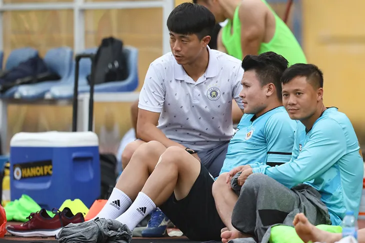 Quang Hải chấn thương trước ngày V.League trở lại - Ảnh 1. Quang Hải chấn thương trước ngày V.League trở lại - Ảnh 1.