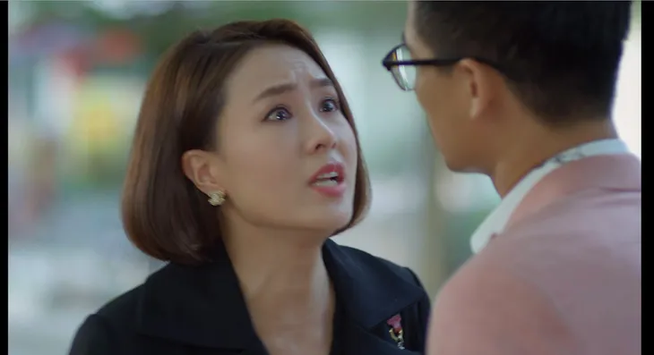 Hướng dương ngược nắng - Tập 37: Clip giường chiếu bị tung lên mạng cả thiên hạ xem, Châu (Hồng Diễm) tủi nhục và cay đắng tìm đến rượu - Ảnh 4. Hướng dương ngược nắng - Tập 37: Clip giường chiếu bị tung lên mạng cả thiên hạ xem, Châu (Hồng Diễm) tủi nhục và cay đắng tìm đến rượu - Ảnh 4.