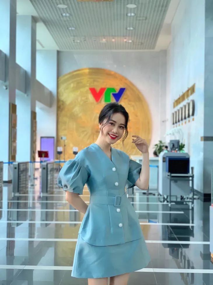 MC Mai Phương tiết lộ điều thích nhất khi làm việc tại VTV - Ảnh 1. MC Mai Phương tiết lộ điều thích nhất khi làm việc tại VTV - Ảnh 1.