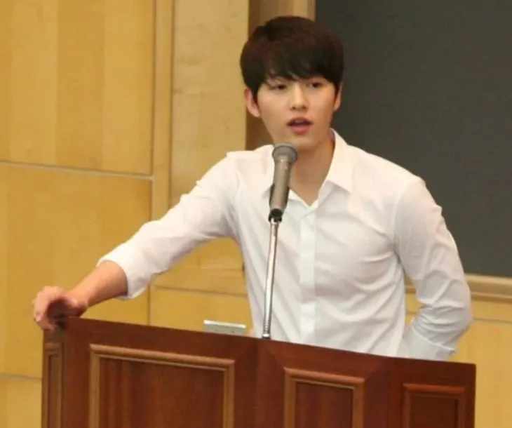Sợ chưa, Song Joong Ki không hề già đi - Ảnh 3. Sợ chưa, Song Joong Ki không hề già đi - Ảnh 3.