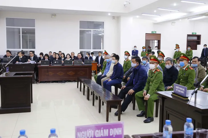 Xét xử vụ Ethanol Phú Thọ: Chỉ định nhà thầu không đủ năng lực - Ảnh 1. Xét xử vụ Ethanol Phú Thọ: Chỉ định nhà thầu không đủ năng lực - Ảnh 1.