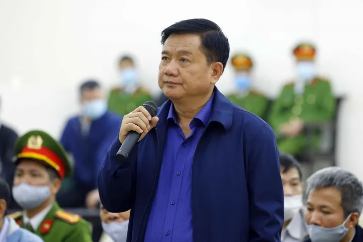 Ông Đinh La Thăng bị tuyên phạt 11 năm tù vụ Ethanol Phú Thọ- Ảnh 2. Ông Đinh La Thăng bị tuyên phạt 11 năm tù vụ Ethanol Phú Thọ- Ảnh 2.
