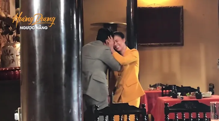 Hướng dương ngược nắng: Hồng Đăng choáng nặng sau cảnh bị Lương Thu Trang tát - Ảnh 2. Hướng dương ngược nắng: Hồng Đăng choáng nặng sau cảnh bị Lương Thu Trang tát - Ảnh 2.