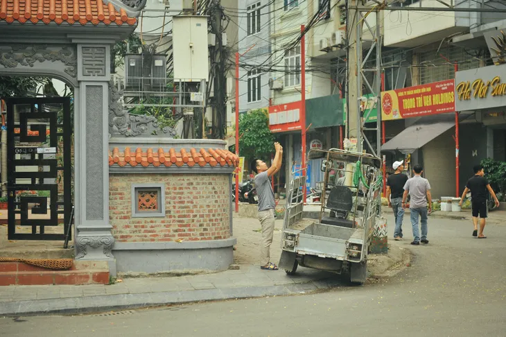 Cây bún 300 năm tuổi độc nhất ở Hà Nội nở bung khoe sắc - Ảnh 8. Cây bún 300 năm tuổi độc nhất ở Hà Nội nở bung khoe sắc - Ảnh 8.