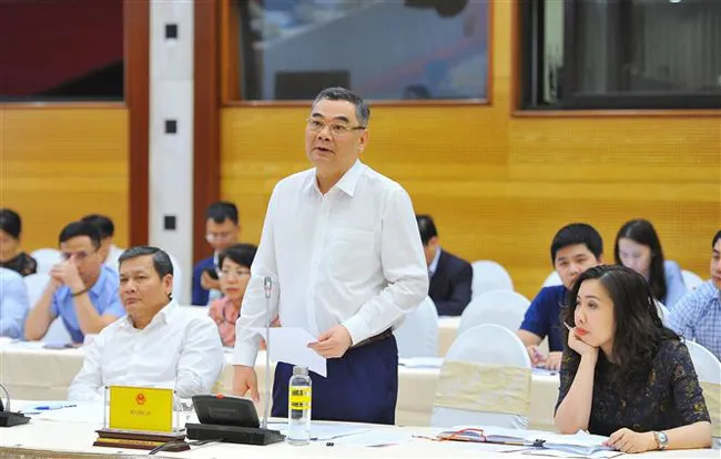 Đại án buôn lậu xăng giả ở Đồng Nai có bảo kê là cán bộ hải quan - Ảnh 1. Đại án buôn lậu xăng giả ở Đồng Nai có bảo kê là cán bộ hải quan - Ảnh 1.