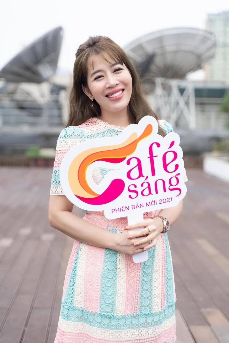 BTV Diệp Chi ngủ một giấc thật ngon sau khi Café sáng lên sóng - Ảnh 1.