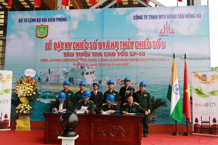 Hạ thủy 2 tàu tuần tra cao tốc thuộc gói tín dụng quốc phòng 100 triệu USD của Ấn Độ - Ảnh 2. Hạ thủy 2 tàu tuần tra cao tốc thuộc gói tín dụng quốc phòng 100 triệu USD của Ấn Độ - Ảnh 2.