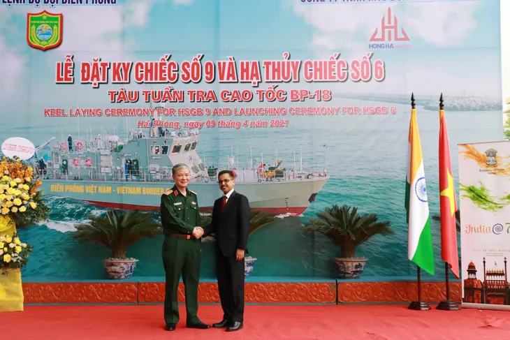 Hạ thủy 2 tàu tuần tra cao tốc thuộc gói tín dụng quốc phòng 100 triệu USD của Ấn Độ - Ảnh 5. Hạ thủy 2 tàu tuần tra cao tốc thuộc gói tín dụng quốc phòng 100 triệu USD của Ấn Độ - Ảnh 5.