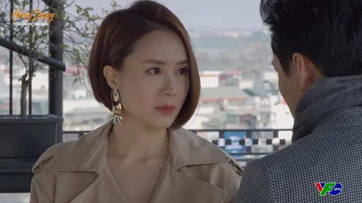 Hướng dương ngược nắng - Tập 53: Sốc! Bé Cami hóa ra lại là em gái Hoàng (Việt Anh) - Ảnh 20. Hướng dương ngược nắng - Tập 53: Sốc! Bé Cami hóa ra lại là em gái Hoàng (Việt Anh) - Ảnh 20.