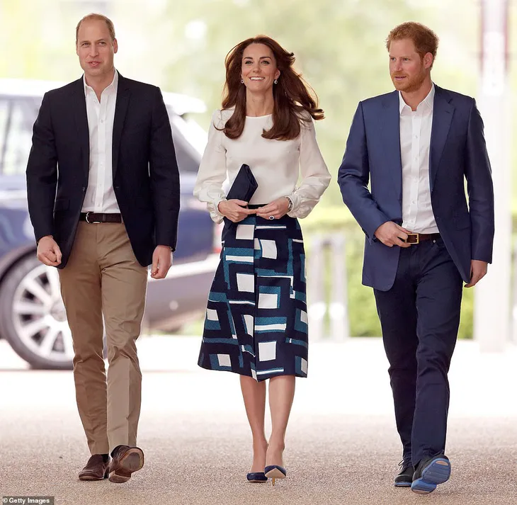 Hoàng tử William và Harry sẽ gặp mặt trực tiếp tại lễ tang ông nội - Ảnh 1. Hoàng tử William và Harry sẽ gặp mặt trực tiếp tại lễ tang ông nội - Ảnh 1.
