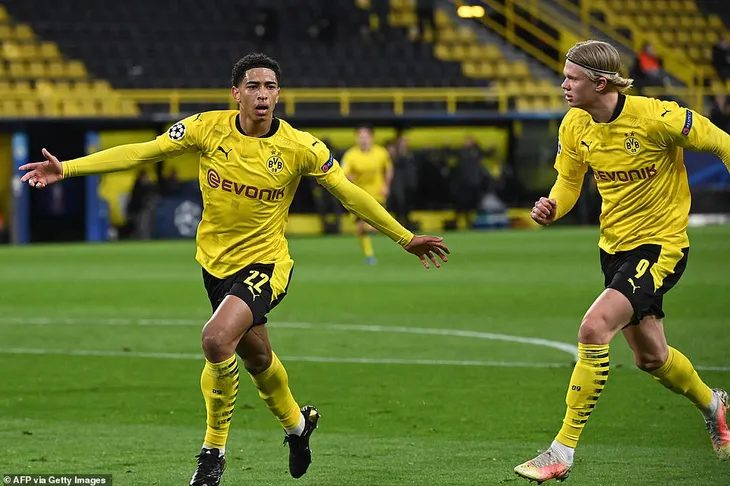 Ngược dòng kịch tính, Man City vào bán kết Champions League - Ảnh 1. Ngược dòng kịch tính, Man City vào bán kết Champions League - Ảnh 1.