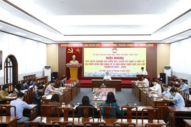 Bầu cử đại biểu Quốc hội và HĐND: Giám sát chặt chẽ, khắc phục ngay những vướng mắc, thiếu sót - Ảnh 1. Bầu cử đại biểu Quốc hội và HĐND: Giám sát chặt chẽ, khắc phục ngay những vướng mắc, thiếu sót - Ảnh 1.