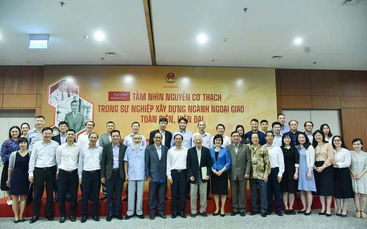 Công bố Chương trình Học bổng khuyến học Nguyễn Cơ Thạch - Ảnh 4. Công bố Chương trình Học bổng khuyến học Nguyễn Cơ Thạch - Ảnh 4.