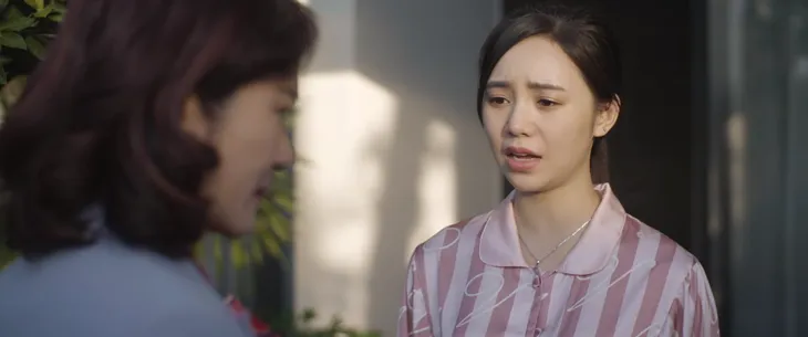 Hãy nói lời yêu - Tập 2: Hoàng My (Quỳnh Kool) phát ớn với hạnh phúc giả tạo của chính gia đình mình - Ảnh 5. Hãy nói lời yêu - Tập 2: Hoàng My (Quỳnh Kool) phát ớn với hạnh phúc giả tạo của chính gia đình mình - Ảnh 5.