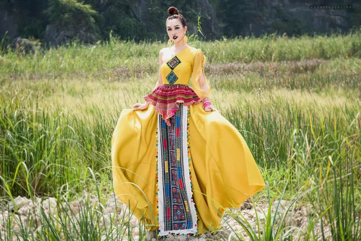 Dàn Sao Mai lộng lẫy trong trang phục thổ cẩm - Ảnh 7. Dàn Sao Mai lộng lẫy trong trang phục thổ cẩm - Ảnh 7.