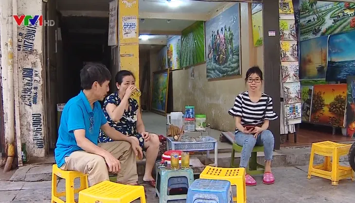 Kinh doanh ế ẩm vì COVID-19, chủ nhà rủ khách thuê... bán trà đá - Ảnh 2. Kinh doanh ế ẩm vì COVID-19, chủ nhà rủ khách thuê... bán trà đá - Ảnh 2.