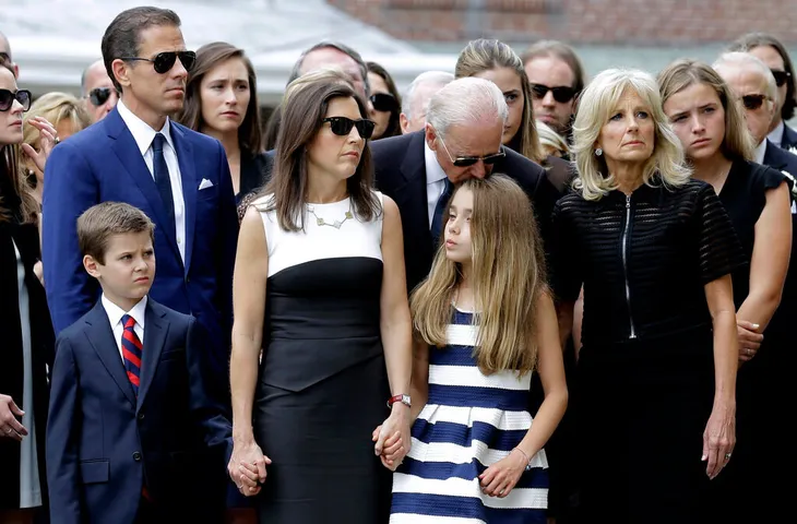 Con trai của Tổng thống Mỹ Joe Biden trải lòng trong cuốn hồi ký “Những điều tươi đẹp” - Ảnh 1. Con trai của Tổng thống Mỹ Joe Biden trải lòng trong cuốn hồi ký “Những điều tươi đẹp” - Ảnh 1.