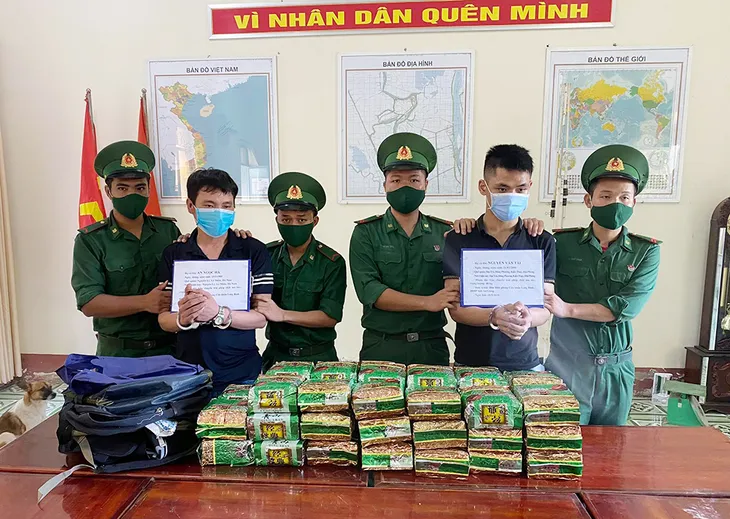 Tử hình 2 đối tượng vận chuyển gần 40kg ma túy đá qua biên giới - Ảnh 2. Tử hình 2 đối tượng vận chuyển gần 40kg ma túy đá qua biên giới - Ảnh 2.