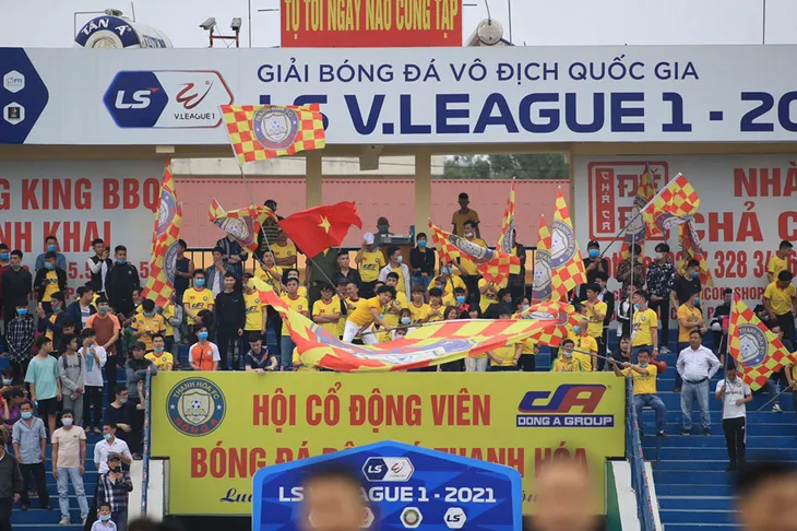 Đông Á Thanh Hóa lên phương án chống vỡ sân ở trận gặp HAGL tại vòng 11 V.League 2021 - Ảnh 3. Đông Á Thanh Hóa lên phương án chống vỡ sân ở trận gặp HAGL tại vòng 11 V.League 2021 - Ảnh 3.
