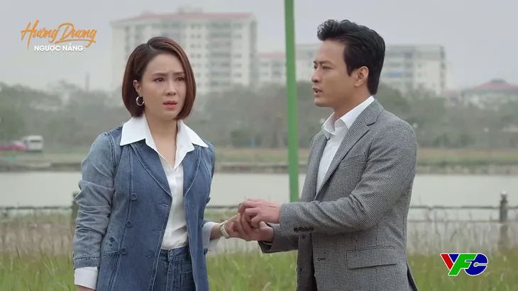 Hướng dương ngược nắng - Tập 57: Châu mủi lòng nhận lại nhẫn cầu hôn hụt của Kiên - Ảnh 4. Hướng dương ngược nắng - Tập 57: Châu mủi lòng nhận lại nhẫn cầu hôn hụt của Kiên - Ảnh 4.