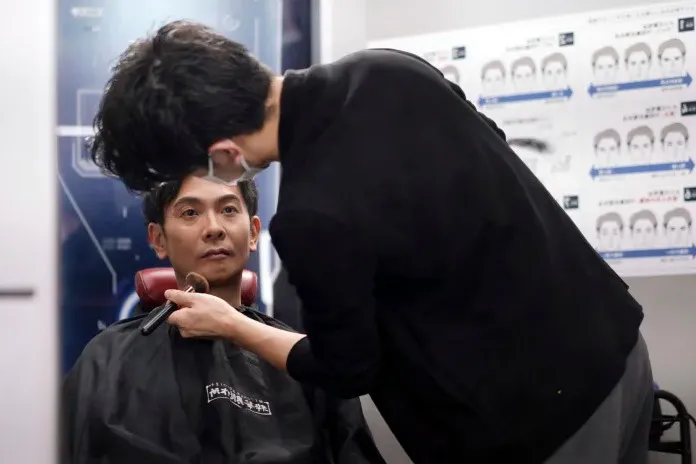 Ngành trang điểm tại Nhật Bản “ăn nên làm ra” nhờ khách nam - Ảnh 2. Ngành trang điểm tại Nhật Bản “ăn nên làm ra” nhờ khách nam - Ảnh 2.