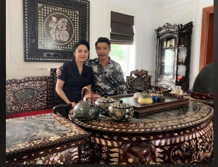 Hướng dương ngược nắng: NSND Thu Hà hết vai, lộ ảnh bà Cúc tình cảm bên ông Vụ - Ảnh 7. Hướng dương ngược nắng: NSND Thu Hà hết vai, lộ ảnh bà Cúc tình cảm bên ông Vụ - Ảnh 7.