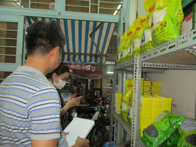 Nguy cơ mất thương hiệu gạo ST25: Sảy một ly, đi một dặm... - Ảnh 1. Nguy cơ mất thương hiệu gạo ST25: Sảy một ly, đi một dặm... - Ảnh 1.