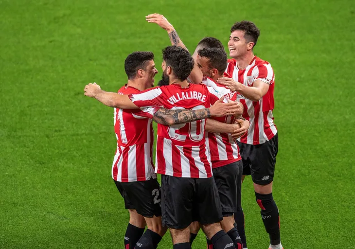 Griezmann toả sáng, Barca bắt kịp Real Madrid trong khi Atletico sảy chân - Ảnh 3. Griezmann toả sáng, Barca bắt kịp Real Madrid trong khi Atletico sảy chân - Ảnh 3.