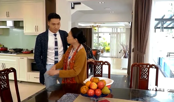 Hương vị tình thân - Tập 6: Bà Xuân bị mẹ chồng ghét ra mặt vì ăn mặc lòe loẹt - Ảnh 4. Hương vị tình thân - Tập 6: Bà Xuân bị mẹ chồng ghét ra mặt vì ăn mặc lòe loẹt - Ảnh 4.