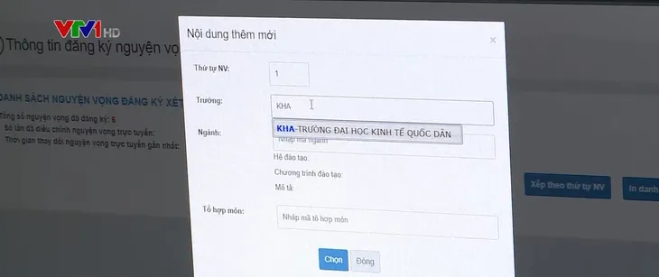 Nhiều thí sinh chuyển sang lựa chọn đăng ký xét tuyển trực tuyến - Ảnh 1. Nhiều thí sinh chuyển sang lựa chọn đăng ký xét tuyển trực tuyến - Ảnh 1.