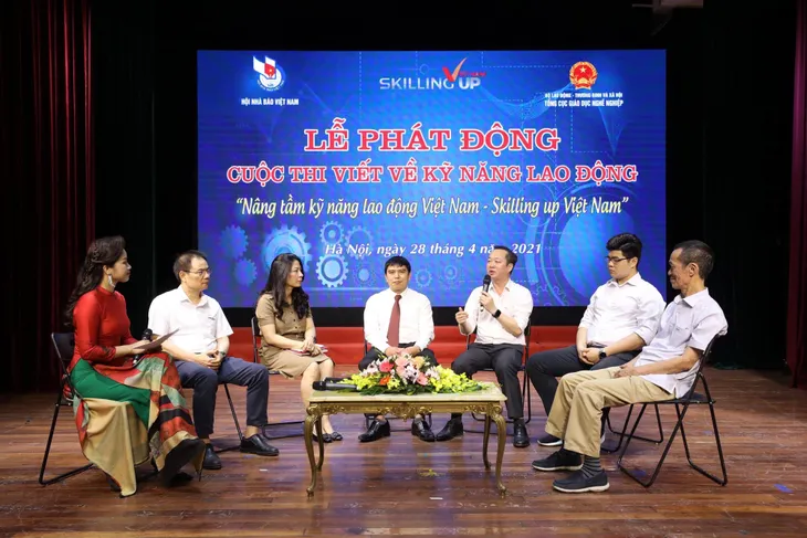 Lần đầu tiên phát động cuộc thi viết về Kỹ năng lao động Việt Nam - Ảnh 2. Lần đầu tiên phát động cuộc thi viết về Kỹ năng lao động Việt Nam - Ảnh 2.