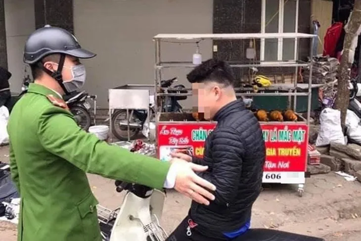 Mức phạt cụ thể cho 8 vi phạm liên quan đến COVID-19 - Ảnh 1. Mức phạt cụ thể cho 8 vi phạm liên quan đến COVID-19 - Ảnh 1.