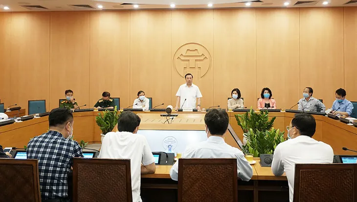 Hà Nội đề nghị nâng mức cảnh báo nguy cơ bùng phát dịch COVID-19 lên mức cao nhất - Ảnh 1. Hà Nội đề nghị nâng mức cảnh báo nguy cơ bùng phát dịch COVID-19 lên mức cao nhất - Ảnh 1.