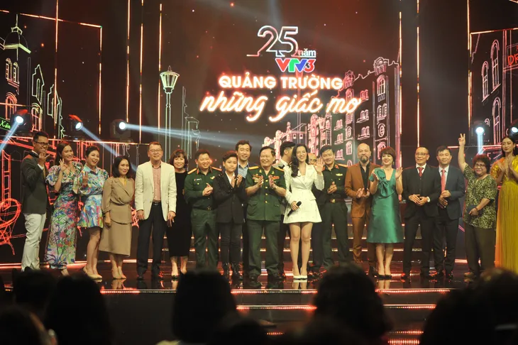 Mừng sinh nhật 25 tuổi VTV3: Cứ mơ đi cho đến khi có thể chạm vào - Ảnh 33. Mừng sinh nhật 25 tuổi VTV3: Cứ mơ đi cho đến khi có thể chạm vào - Ảnh 33.