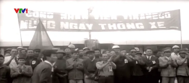 Ký ức về chuyến tàu Thống nhất đầu tiên nối hai miền Nam - Bắc - Ảnh 1. Ký ức về chuyến tàu Thống nhất đầu tiên nối hai miền Nam - Bắc - Ảnh 1.