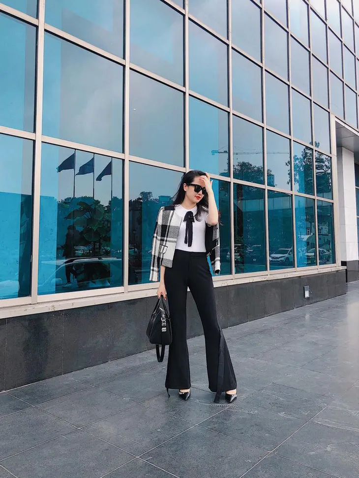 Nữ BTV Thời sự 19h biến hóa với gu thời trang sành điệu, tinh tế - Ảnh 5. Nữ BTV Thời sự 19h biến hóa với gu thời trang sành điệu, tinh tế - Ảnh 5.