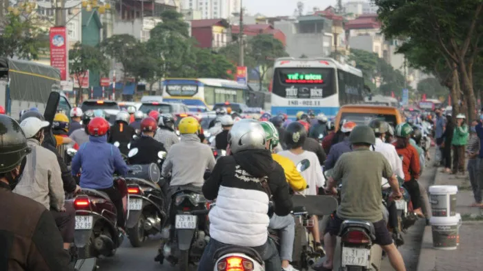Ùn ứ kéo dài khu vực cửa ngõ Thủ đô và Tiền Giang ngày đầu nghỉ lễ - Ảnh 2. Ùn ứ kéo dài khu vực cửa ngõ Thủ đô và Tiền Giang ngày đầu nghỉ lễ - Ảnh 2.