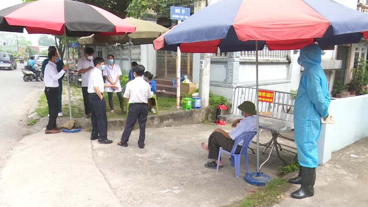 Dịch COVID-19: Các địa phương khẩn trương truy vết, dập dịch sau các ca mắc mới - Ảnh 1. Dịch COVID-19: Các địa phương khẩn trương truy vết, dập dịch sau các ca mắc mới - Ảnh 1.