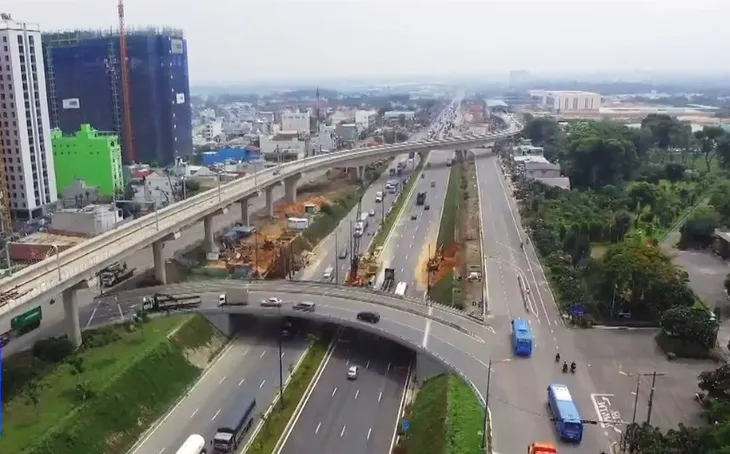 Những đổi thay tích cực của TP Hồ Chí Minh đến từ đâu? - Ảnh 2.