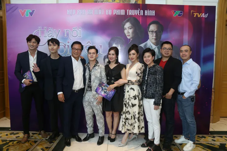 Quỳnh Kool diện váy xẻ sâu trong họp báo phim mới Hãy nói lời yêu - Ảnh 12. Quỳnh Kool diện váy xẻ sâu trong họp báo phim mới Hãy nói lời yêu - Ảnh 12.