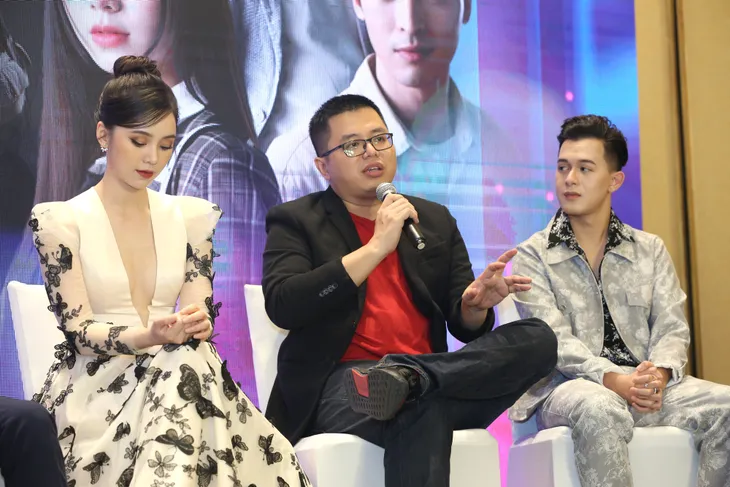 Quỳnh Kool diện váy xẻ sâu trong họp báo phim mới Hãy nói lời yêu - Ảnh 19. Quỳnh Kool diện váy xẻ sâu trong họp báo phim mới Hãy nói lời yêu - Ảnh 19.