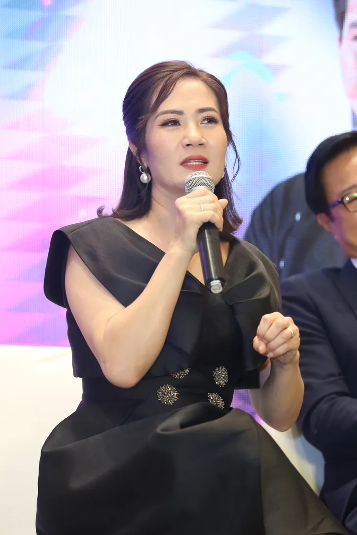 Quỳnh Kool diện váy xẻ sâu trong họp báo phim mới Hãy nói lời yêu - Ảnh 11. Quỳnh Kool diện váy xẻ sâu trong họp báo phim mới Hãy nói lời yêu - Ảnh 11.