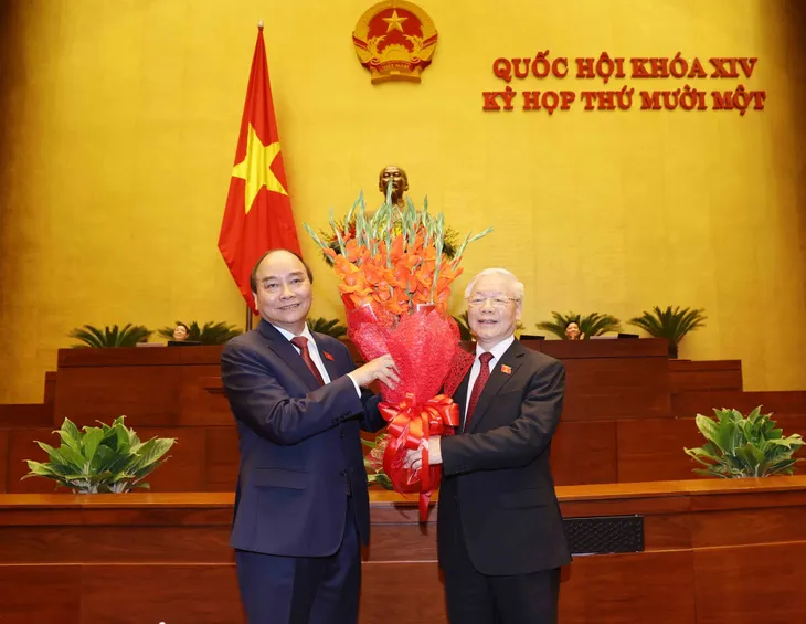 Tân Chủ tịch nước Nguyễn Xuân Phúc: Đảng và Nhà nước ta luôn sát cánh cùng Nhân dân - Ảnh 4. Tân Chủ tịch nước Nguyễn Xuân Phúc: Đảng và Nhà nước ta luôn sát cánh cùng Nhân dân - Ảnh 4.