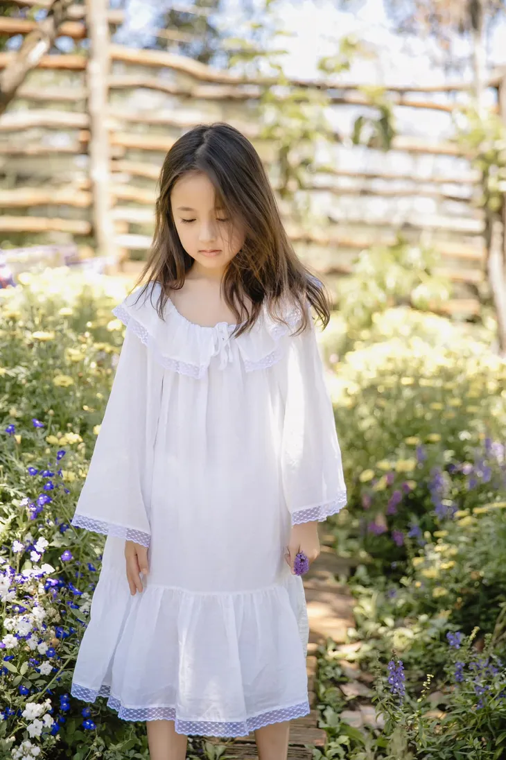 Con gái Hà Kiều Anh càng lớn càng xinh như thiên thần - Ảnh 6. Con gái Hà Kiều Anh càng lớn càng xinh như thiên thần - Ảnh 6.