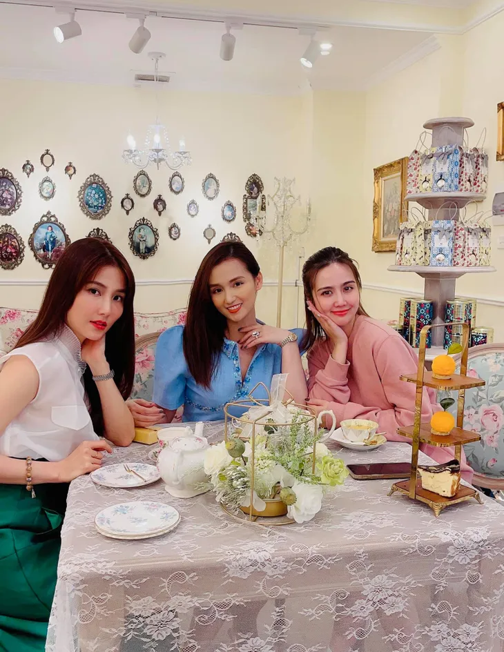 Lã Thanh Huyền hội ngộ nguyên dàn diễn viên Tình yêu và tham vọng - Ảnh 3. Lã Thanh Huyền hội ngộ nguyên dàn diễn viên Tình yêu và tham vọng - Ảnh 3.