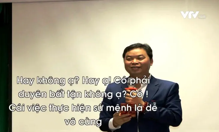 CLB Tình người: Từ thiện hay tuyên truyền mê tín dị đoan để trục lợi? - Ảnh 2. CLB Tình người: Từ thiện hay tuyên truyền mê tín dị đoan để trục lợi? - Ảnh 2.