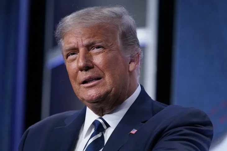 Ông Trump tụt gần 300 bậc trong bảng xếp hạng tỷ phú của Forbes - Ảnh 1.