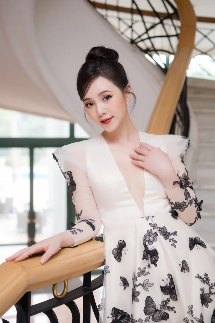 Quỳnh Kool già trước tuổi với lối trang điểm đậm - Ảnh 22. Quỳnh Kool già trước tuổi với lối trang điểm đậm - Ảnh 22.
